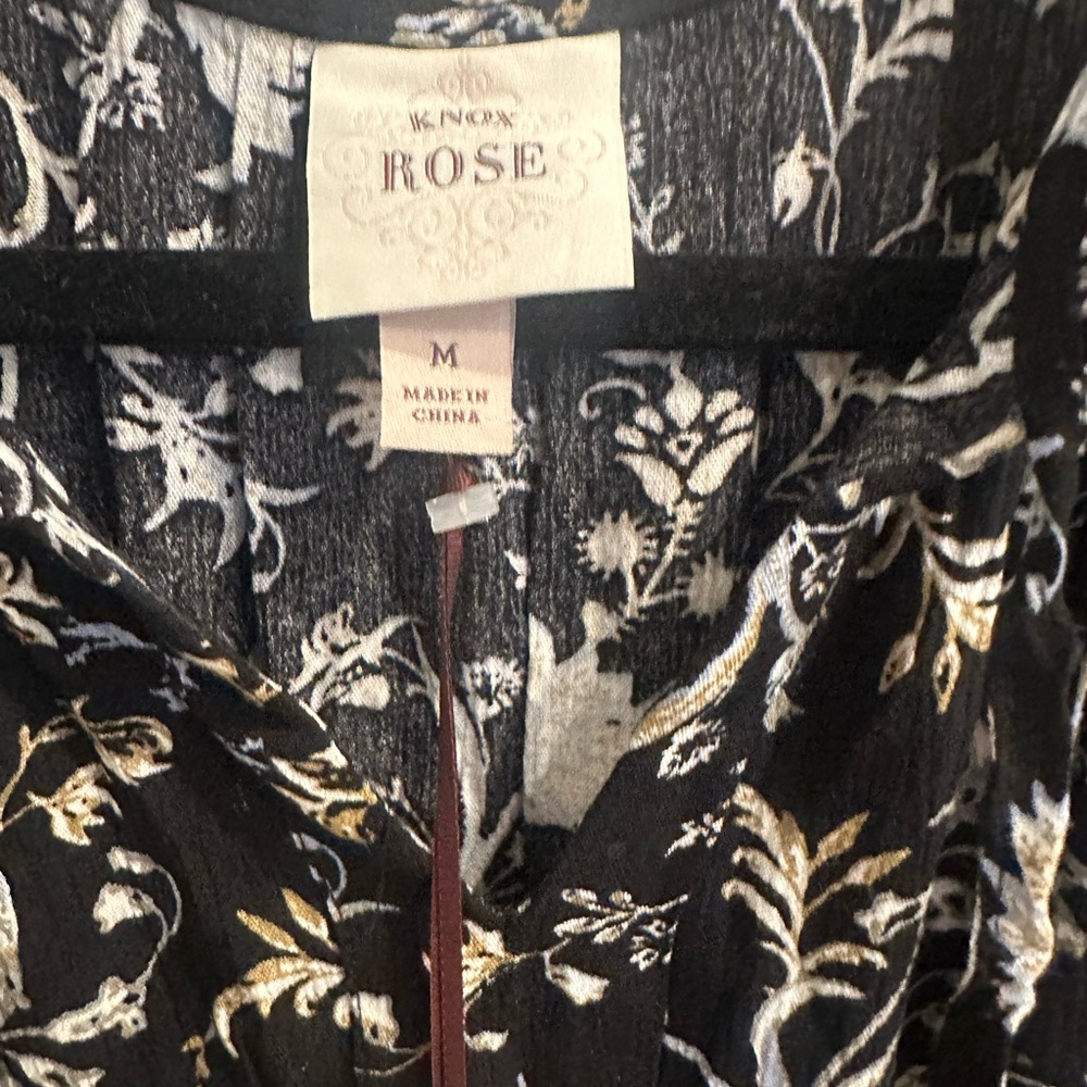 NWT Women’s Knox Rose Black and White Floral Tiered Dress size medium - Picture 2 of 4